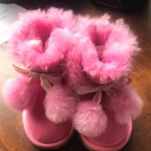 New toddler UGGS